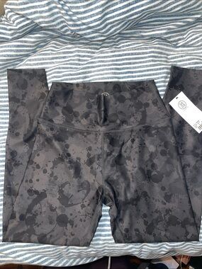 NWT Sage the Collective Active Leggings